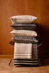 Dale Of Norway FROGNER Merino-Wolldecke – Black - Sand – Lifestyle