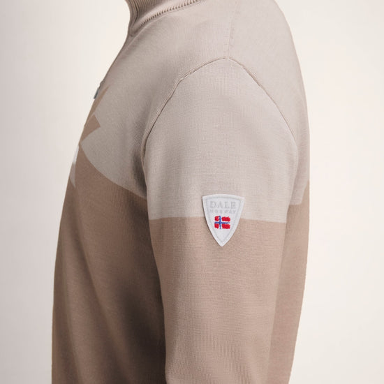 Dale Of Norway BREIDABLIKK Merino-Pullover Herren | Brown - Beige | Detail | DALE-96431-P00-04