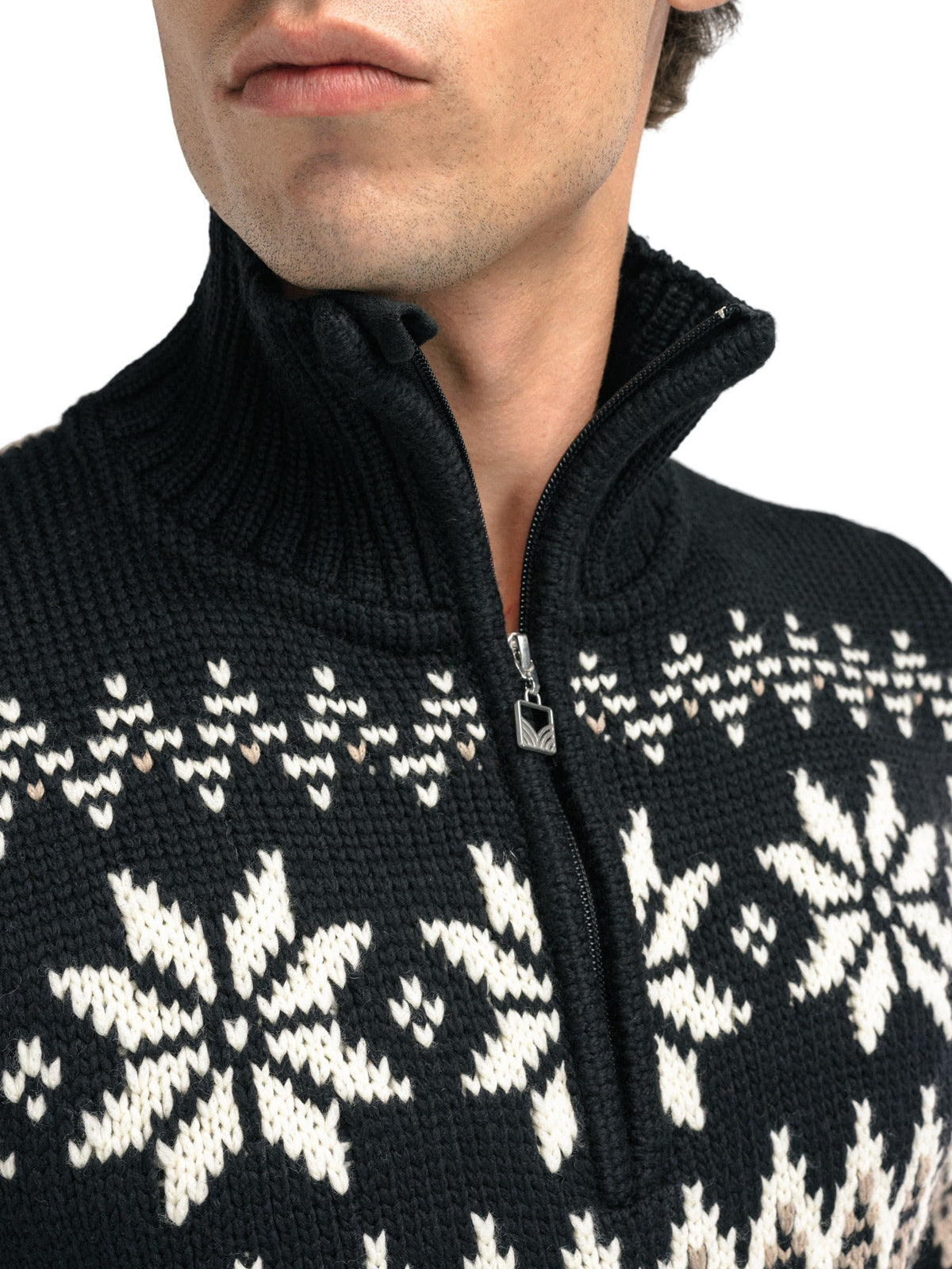 Dale of Norway M MYKING SWEATER - Outerwear at PeakStyle