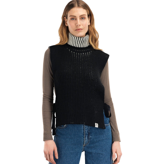 Dale of Norway SKARSTIND NECK - Outerwear at PeakStyle