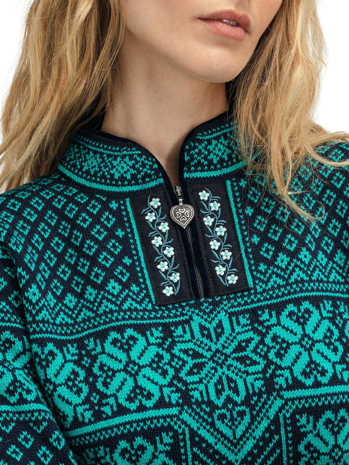 Dale of Norway W PEACE SWEATER - Outerwear at PeakStyle