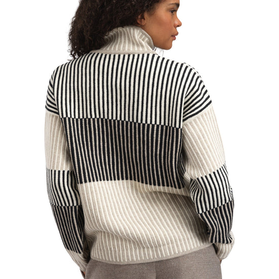 Dale Of Norway W SKARSTIND FEM SWEATER Blanco roto Arena XL - PeakStyle