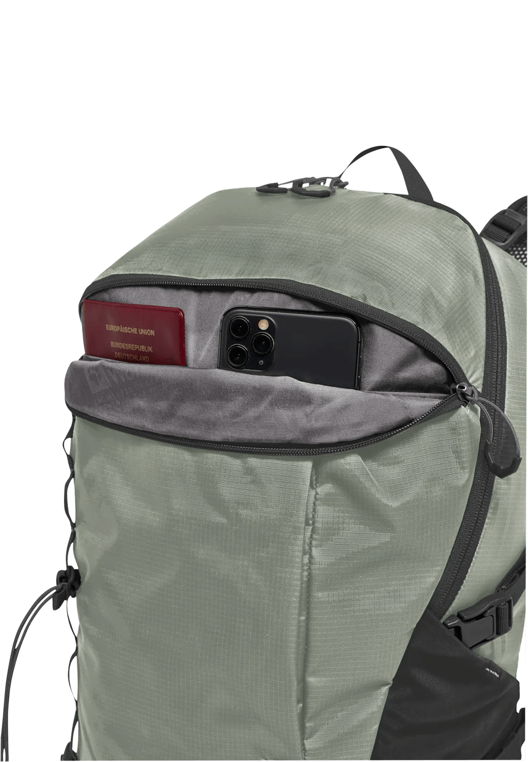 Jack Wolfskin CYROX SHAPE 25 S - L - Bags at PeakStyle
