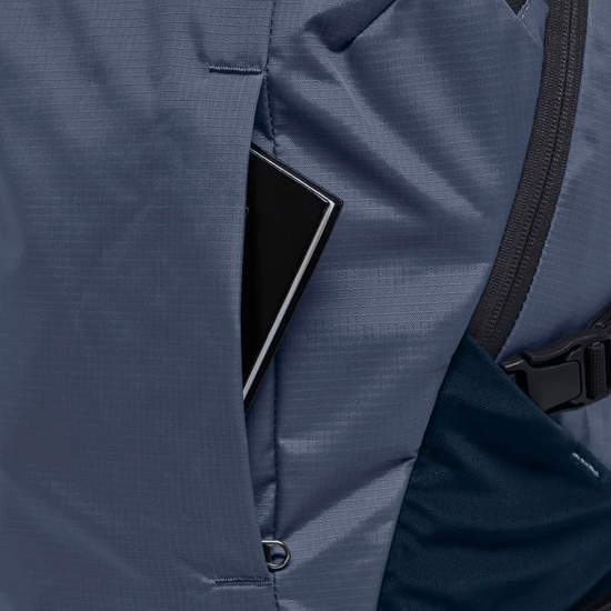 Jack Wolfskin CYROX SHAPE 25 S - L - Bags at PeakStyle