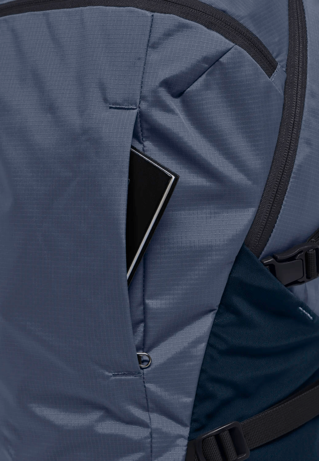 Jack Wolfskin CYROX SHAPE 25 S - L - Bags at PeakStyle