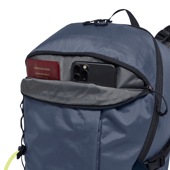 Jack Wolfskin CYROX SHAPE 25 S - L - Bags at PeakStyle