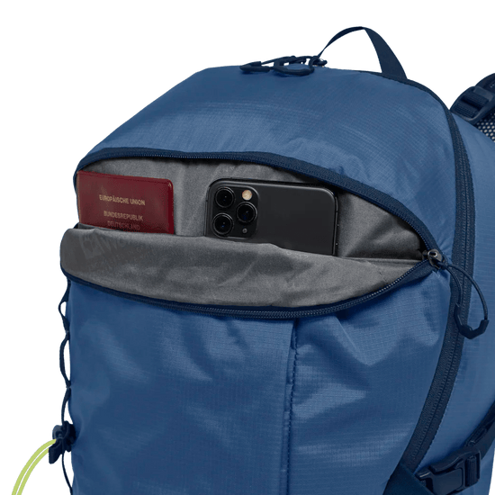 Jack Wolfskin CYROX SHAPE 25 S - L - Bags at PeakStyle