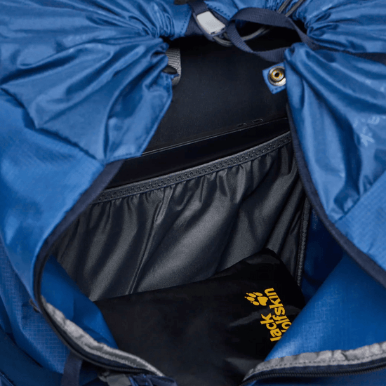 Jack Wolfskin CYROX SHAPE 35 S - L - Bags at PeakStyle