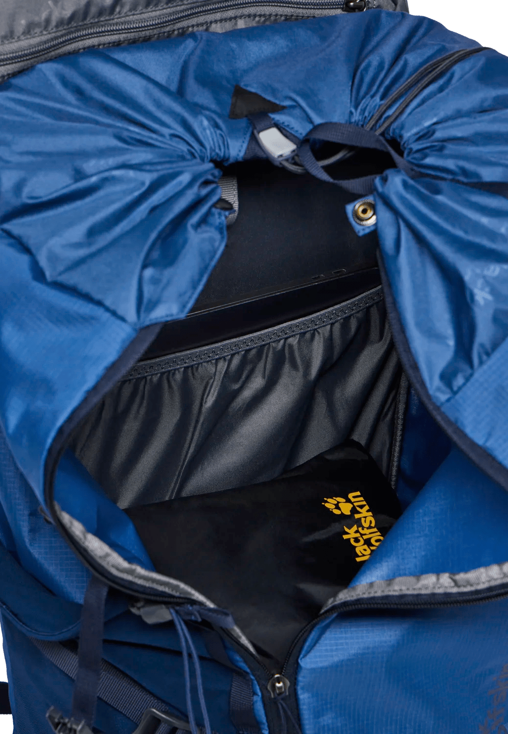 Jack Wolfskin CYROX SHAPE 35 S - L - Bags at PeakStyle