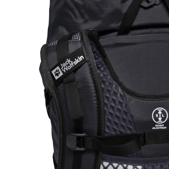 Jack Wolfskin CYROX SHAPE 35 S - L - Bags at PeakStyle
