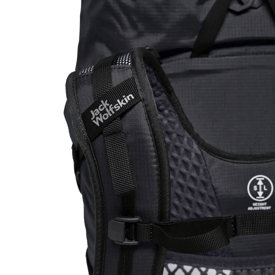 Jack Wolfskin CYROX SHAPE 35 S - L - Bags at PeakStyle