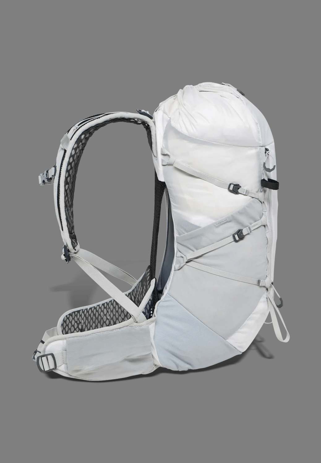 Jack Wolfskin PRELIGHT VENT 20 - Bags at PeakStyle