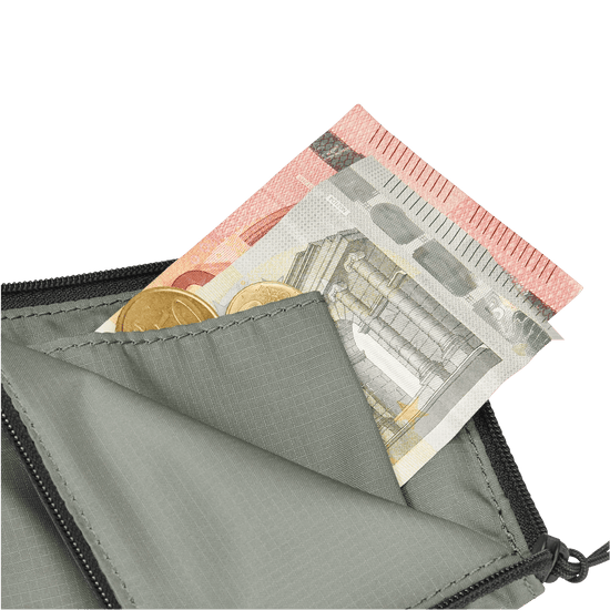 Jack Wolfskin WANDERMOOD WALLET - Wallets at PeakStyle
