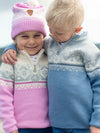Dale Of Noorwegen MORITZ KIDS merino trui - officiële studioafbeelding Blueshadow en Pinkcandy