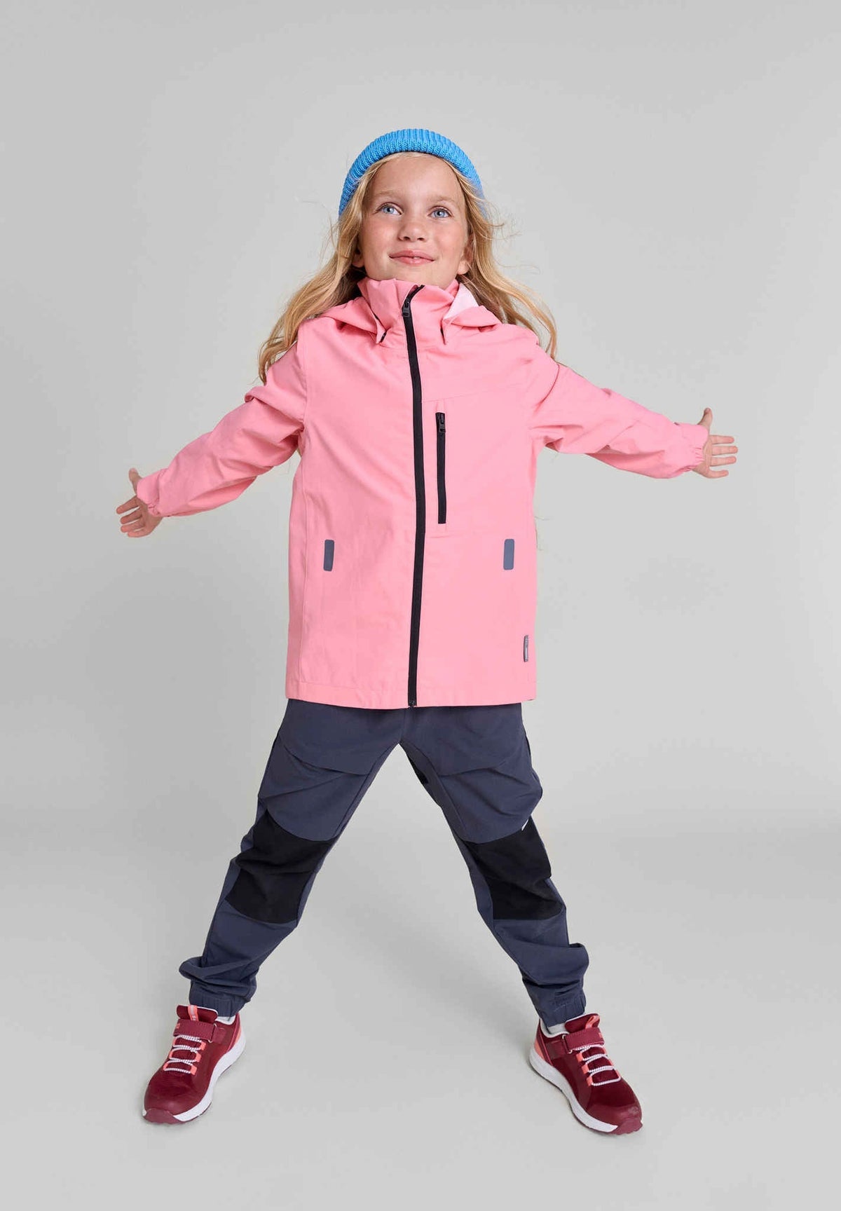 Reima Vaeltaa Soft Black – Foto de estudio 2