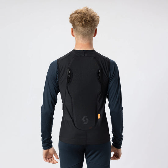 SCOTT Airflow Free Protektorweste Herren im Einsatz 2
