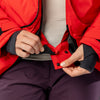Veste de sports d'hiver SCOTT Ultimate Warm pour femme, couleur Cocoa Red – Vue détaillée et style de vie 3