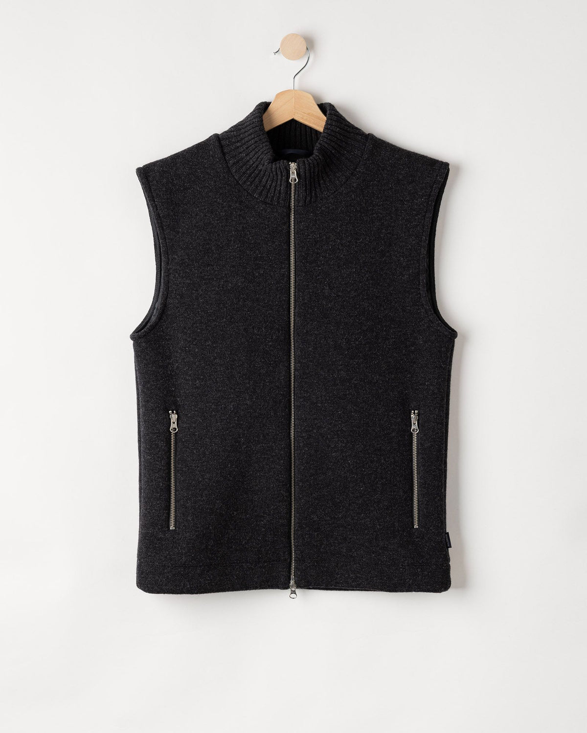 Fred Vest WP – Anthracite Melange – Kleiderbügelaufnahme
