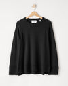 Renata Raglan – Black – Kleiderbügelaufnahme